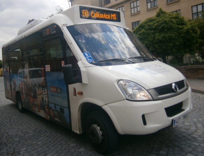 92(4C7 7892) Husova ulice u základní školy (17.5.2012) 92(4C7 7892) Husova ulice u základní školy (17.5.2012)